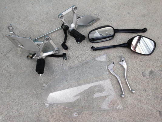 CBR150i ปี2014 อายุ 2 เดือน ชุดแต่ง BIKERS เกินหมื่น CBR150i ปี2014 อายุ 2 เดือน ชุดแต่ง BIKERS เกินหมื่น