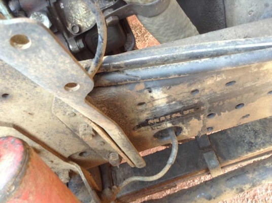 ขายISUZU 6 ล้อ  NKR 110 แรง รถห้างแท้ ปี 95. เกียร์สั้น หัวเก๋งเดิมบาง ไม่ผุ ครัทซีสวยมาก ขาย 285,000 บาท