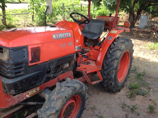 ลดไปเลย.  199900 .บาท อุปกรครบขายคูโบต้า34แรงปี50รถพร้อมใช้งานเล่มพร้อมโอน