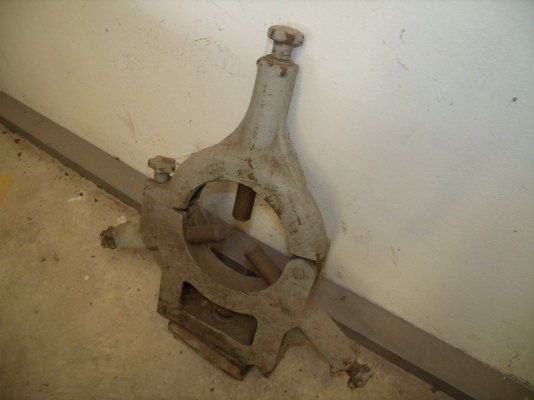 ขายเครื่องกลึง เมนวลญี่ปุ่น DAINICHI รุ่นหนัก สภาพสวย รางหน้าแท่นสวยมาก กลึงได้ โต 600 ยาว 1,500 มม ต่อลองได้ครับ ราคาไม่แพง มีหัว 4 จับ 3 จับ และ 3 ขา กันสะท้านให้ครับ ราคาไม่แพงต่อรองได้ ราคา 260,000 บาท ติดต่อ เล็ก 086-3237681 ขายเครื่องกลึง เมนวลญี่ปุ่น DAINICHI รุ่นหนัก สภาพสวย รางหน้าแท่นสวยมาก กลึงได้ โต 600 ยาว 1,500 มม ต่อลองได้ครับ ราคาไม่แพง มีหัว 4 จับ 3 จับ และ 3 ขา กันสะท้านให้ครับ ราคาไม่แพงต่อรองได้ ราคา 260,000 บาท ติดต่อ เล็ก 086-3237681