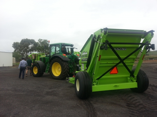 เครื่องเก็บหิน ยี่ห้อ SCHULTE