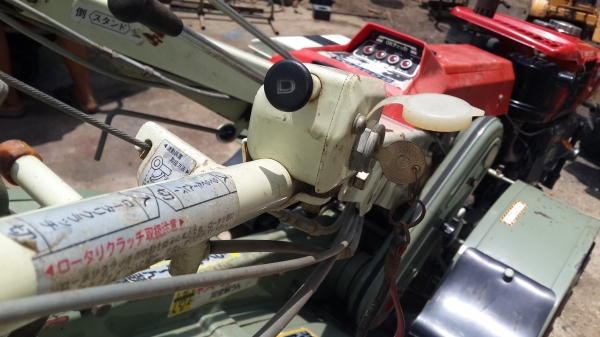 รถพรวนดิน สตาร์ทด้วยกุญแจ 2 ระบบ