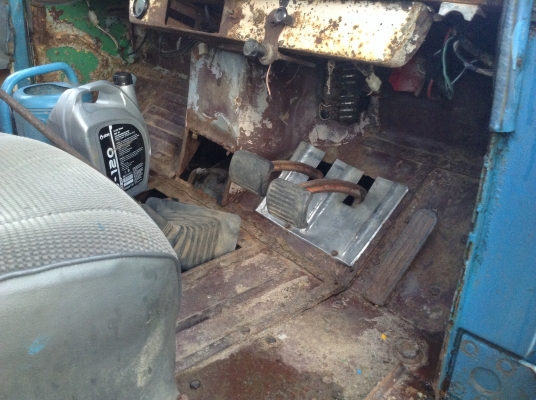 ขายเทนเลอร์ราคาประหยัด 10 ล้อหัวยาว 2 เพลาใหญ่ FUSO เครื่อง EH700 168 แรงม้า สโลว์กลาง พวงมาลัยพาวเวอร์ ทะเบียนพร้อมโอน