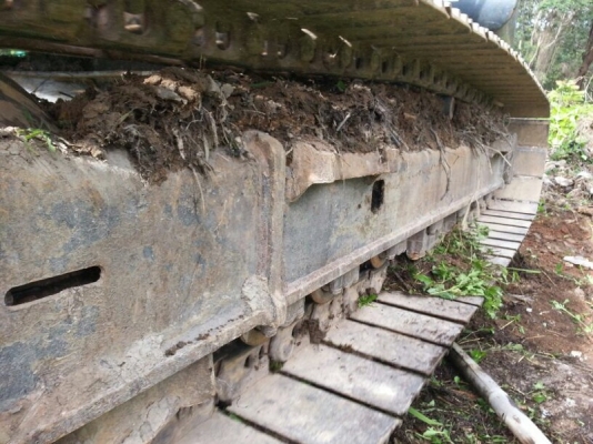 รถแบคโฮ KOBELCO  SK140.  ( รถทำงาน 6,6xx ซม. )  สนใจติดต่อ 081 - 6079515