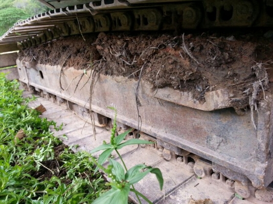 รถแบคโฮ KOBELCO  SK140.  ( รถทำงาน 6,6xx ซม. )  สนใจติดต่อ 081 - 6079515