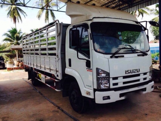 รถอีซูซุ 6 ล้อ รั้ว ( ไม่ดั้ม )  210 แรงม้า. ปี 53   สนใจติดต่อ 081 - 6079515