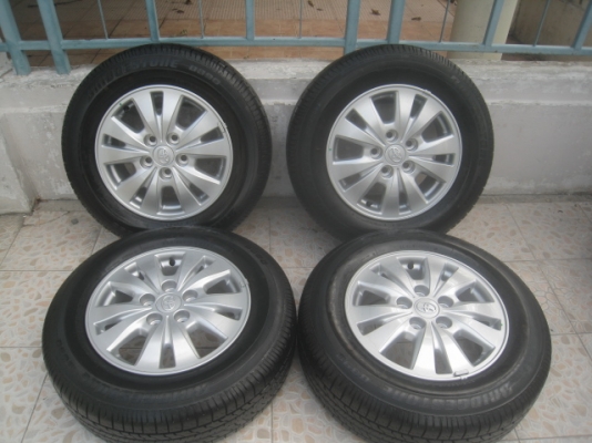 ขายล้อแม็กป้ายแดง Toyota Innova 15"x6" et45 5รู114.3 +ยาปี14 สนใจติดต่อเล็กคลองสามครับ 081-3747940