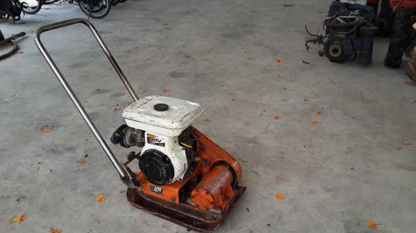 เครื่องตบดิน