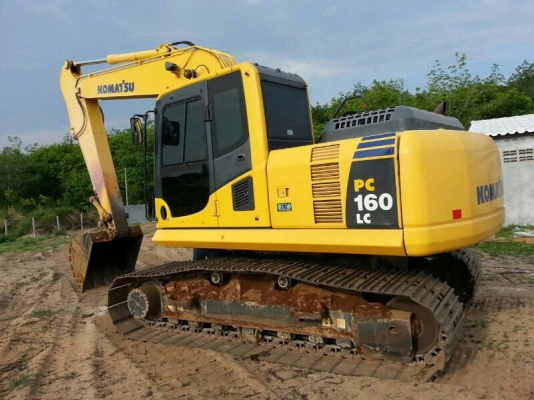 รถแบคโฮ KOMATSU  PC160  ( รถทำงาน 6,8xx ซม. )   สนใจติดต่อ  081 - 6079515