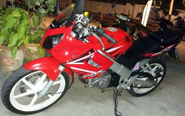 CBR 150 ตัวเก่า