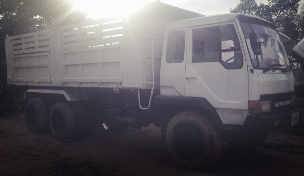 **950,000 บ.ต่อรอง**ขาย10ล้อ2เพลาดั้ม MITSU FN527 M-TD3413 6D16 195HP เครื่องเดิมเกียร์เดิม 195แรง เครื่องแรงดี มีเยิ้มนิดหน่อย เกียร์เดิม10สปีดไม่หอนไม่หลุด ช่วงล่างเบรคใหญ่เพลาบุ๋ม คัสซีสวยไม่มีปะไม่มีดาม ไม่มีบวม กระบะดั้มเหล็กKAC สภาพดี พื้นดีข้างโอเค **950,000 บ.ต่อรอง**ขาย10ล้อ2เพลาดั้ม MITSU FN527 M-TD3413 6D16 195HP เครื่องเดิมเกียร์เดิม 195แรง เครื่องแรงดี มีเยิ้มนิดหน่อย เกียร์เดิม10สปีดไม่หอนไม่หลุด ช่วงล่างเบรคใหญ่เพลาบุ๋ม คัสซีสวยไม่มีปะไม่มีดาม ไม่มีบวม กระบะดั้มเหล็กKAC สภาพดี พื้นดีข้างโอเค