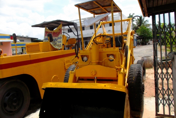 ขายรถตักล้อยางKOMATSUD20ขาตักกระแตนสภาพพร้อมใช้งาน