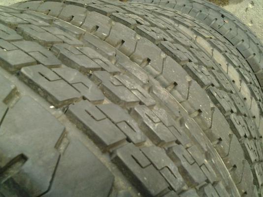 dunlop 195R14 ปี 13 dunlop 195R14 ปี 13
