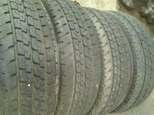 dunlop 195R14 ปี 13 dunlop 195R14 ปี 13