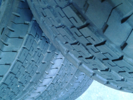 dunlop 195R14 ปี 13 dunlop 195R14 ปี 13