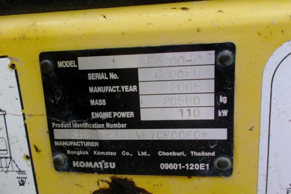 ขายด่วนรถแบคโฮKOMATSUPC200-8ทํางาน1500ชั้วโมง