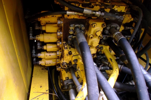 ขายด่วนรถแบคโฮKOMATSUPC200-8ทํางาน1500ชั้วโมง