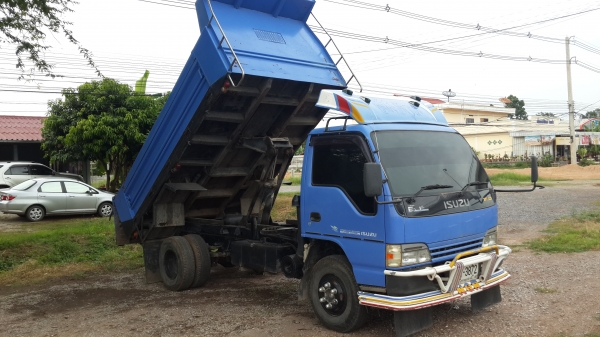 ขานรถหกล้อ NQR 150 แรงม้าเครื่องอินเตอร์เทอรโบ 6 เกียร์