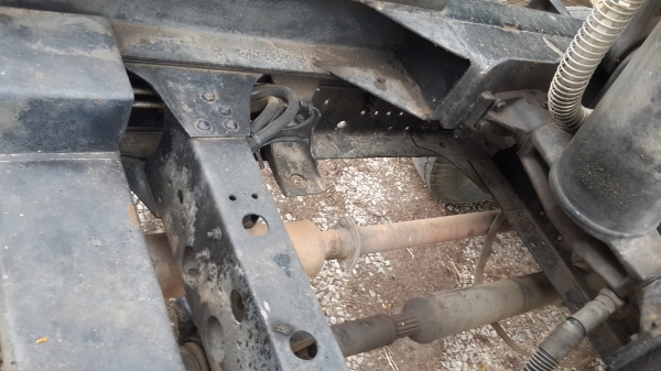 ขานรถหกล้อ NQR 150 แรงม้าเครื่องอินเตอร์เทอรโบ 6 เกียร์