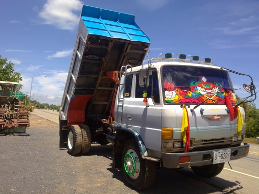 ขายดั้ม HINO KR300 พวงมาลัยพาวเวอร์ มีแอร์ เครื่องWO6E เกียร์HO เฟียงท้ายฟูโซ่ เครื่องแน่นๆ แห้ง แรงจัด แซสซีสวยๆใหญ่ๆ