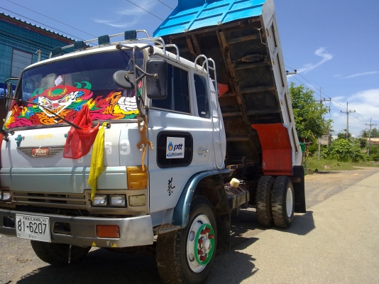 ขายดั้ม HINO KR300 พวงมาลัยพาวเวอร์ มีแอร์ เครื่องWO6E เกียร์HO เฟียงท้ายฟูโซ่ เครื่องแน่นๆ แห้ง แรงจัด แซสซีสวยๆใหญ่ๆ