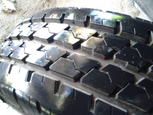 บริสโตนยางกะบะ 195R14 ปลายปี 12