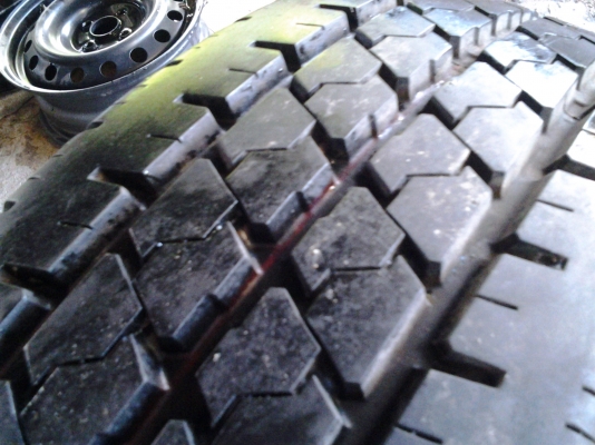 บริสโตนยางกะบะ 195R14 ปลายปี 12