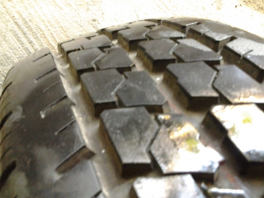 บริสโตนยางกะบะ 195R14 ปลายปี 12