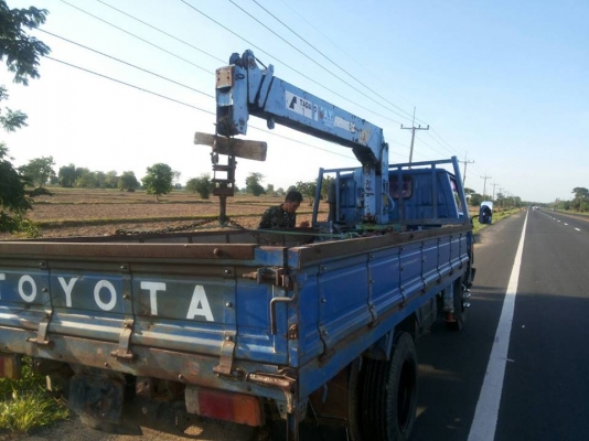 ขายรถหกล้อติดเครน 2 ใบปัด จดทะเบียนปี 38