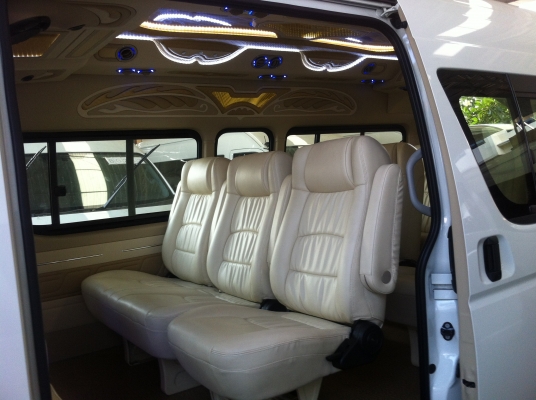 รถตู้ดีเซลพร้อมแต่ง วีไอพี พร้อมออกทันที ด่วน！ คันสุดท้าย หมดแล้วหมดเลย รายการตกแต่ง