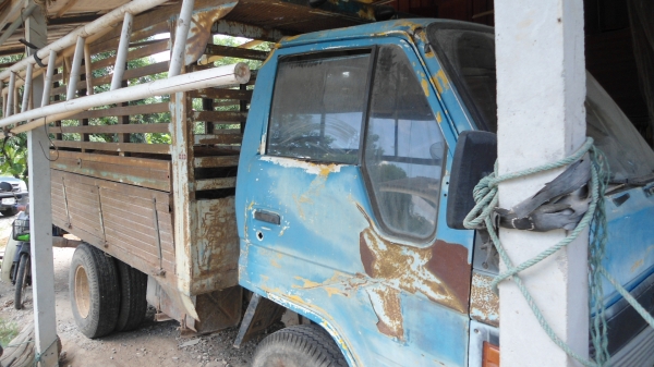 โตโยต้า85bu  ทะเบียนเต็มเอกสารชุดโอนพร้อม  ลดเหลือ 95000