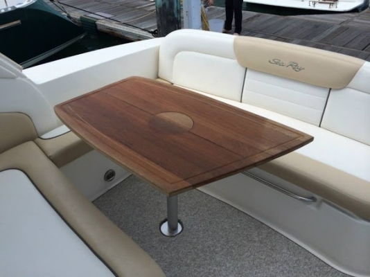 เรือ Sea Ray Sundancer 330 สนใจติดต่อ 090-268-2228 เรือ Sea Ray Sundancer 330 สนใจติดต่อ 090-268-2228