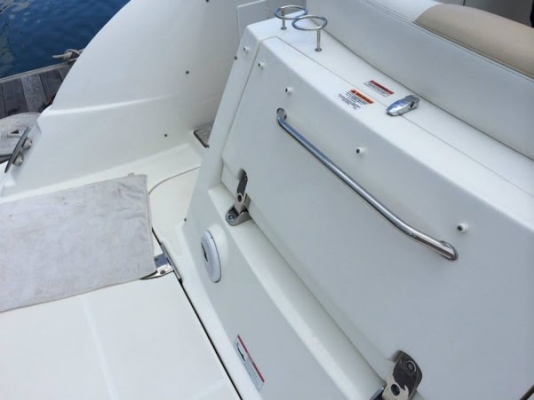 เรือ Sea Ray Sundancer 330 สนใจติดต่อ 090-268-2228 เรือ Sea Ray Sundancer 330 สนใจติดต่อ 090-268-2228