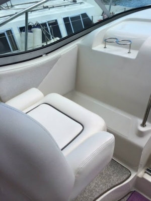 เรือ Sea Ray Sundancer 330 สนใจติดต่อ 090-268-2228 เรือ Sea Ray Sundancer 330 สนใจติดต่อ 090-268-2228