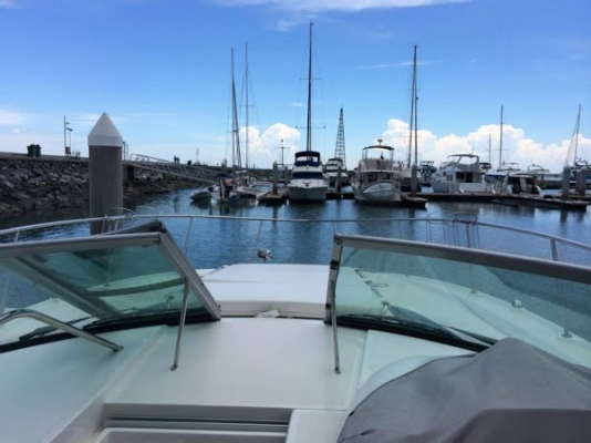 เรือ Sea Ray Sundancer 330 สนใจติดต่อ 090-268-2228 เรือ Sea Ray Sundancer 330 สนใจติดต่อ 090-268-2228