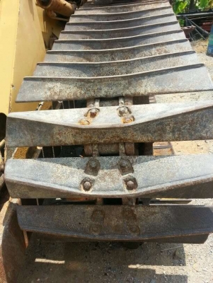 ขายCAT D5H ตีนเป็ด ใบมี6ทิศทาง สภาพพร้อมใช้ ราคาต่อรองได้ ติดต่อได้ที่คุณอ๊อฟ พิจิตร 086-737-9991