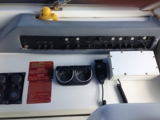 เรือ Sea Ray 350 สนใจติดต่อ 090-268-2228 เรือ Sea Ray 350 สนใจติดต่อ 090-268-2228