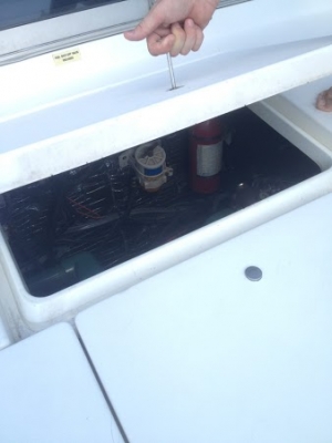 เรือ Sea Ray 350 สนใจติดต่อ 090-268-2228 เรือ Sea Ray 350 สนใจติดต่อ 090-268-2228