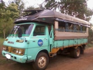 ขาย 6ล้อ ISUZU 100แรงม้า  ติดต่อได้ที่คุณ อ๊อฟ พิจิตร 086-737-9991