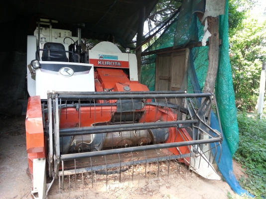 ขาย รถเกี่ยวข้าว kubota DC60(มัดจำจากพิบูลฯ ส่งวันศุกร์นี้ขอบคุณมากครับ)