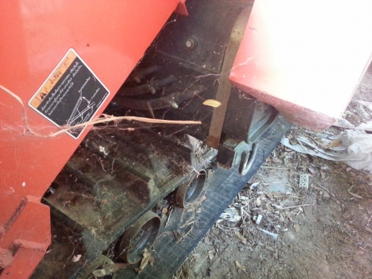 ขาย รถเกี่ยวข้าว kubota DC60(มัดจำจากพิบูลฯ ส่งวันศุกร์นี้ขอบคุณมากครับ)