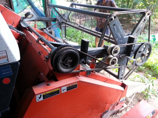 ขาย รถเกี่ยวข้าว kubota DC60(มัดจำจากพิบูลฯ ส่งวันศุกร์นี้ขอบคุณมากครับ)