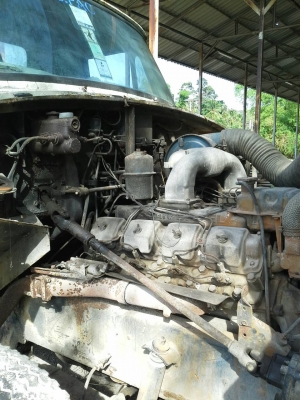 10ล้อโม่ปูน2เพลา หน้ายาว NISSAN UD CW50L เครื่องv8 ดีเซล...ช่างล่างใหญ่..รถสภาพดีสีไม่สวย..ไม่มีเล่ม