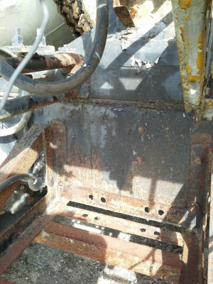 10ล้อโม่ปูน2เพลา หน้ายาว NISSAN UD CW50L เครื่องv8 ดีเซล...ช่างล่างใหญ่..รถสภาพดีสีไม่สวย..ไม่มีเล่ม