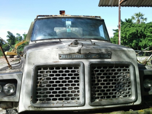 10ล้อโม่ปูน2เพลา หน้ายาว NISSAN UD CW50L เครื่องv8 ดีเซล...ช่างล่างใหญ่..รถสภาพดีสีไม่สวย..ไม่มีเล่ม