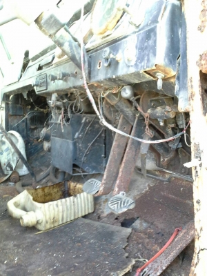 10ล้อโม่ปูน2เพลา หน้ายาว NISSAN UD CW50L เครื่องv8 ดีเซล...ช่างล่างใหญ่..รถสภาพดีสีไม่สวย..ไม่มีเล่ม