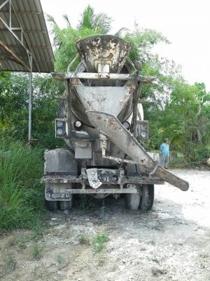 10ล้อโม่ปูน2เพลา หน้ายาว NISSAN UD CW50L เครื่องv8 ดีเซล...ช่างล่างใหญ่..รถสภาพดีสีไม่สวย..ไม่มีเล่ม