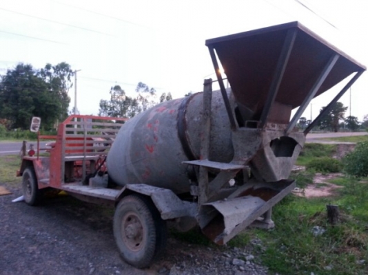 ขายรถโม่ปูนเครื่องคูโบต้า ET110แรง สภาพดีพร้อมใช้งาน