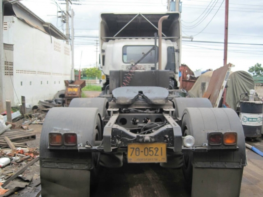ขายหัวลาก,สิบล้อ,ห้างสวยๆ,300 hp, ปลายปี 53,,พร้อมใช้งาน,,