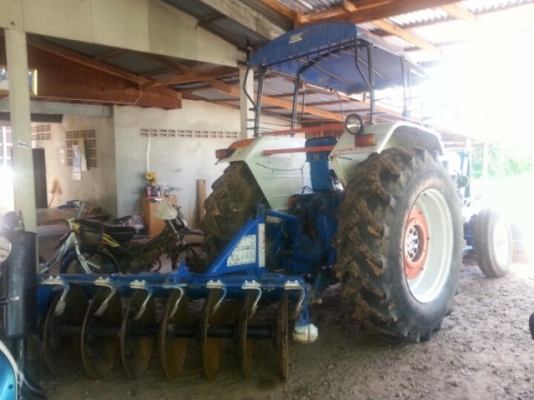 ขายFORD 6610 สวยมากอุปกรณ์ครบ ดันหน้า ผานหลัง ผาน7กับผาน3 สภาพดีพร้อมใช้งาน เอกสารพร้อมโอน